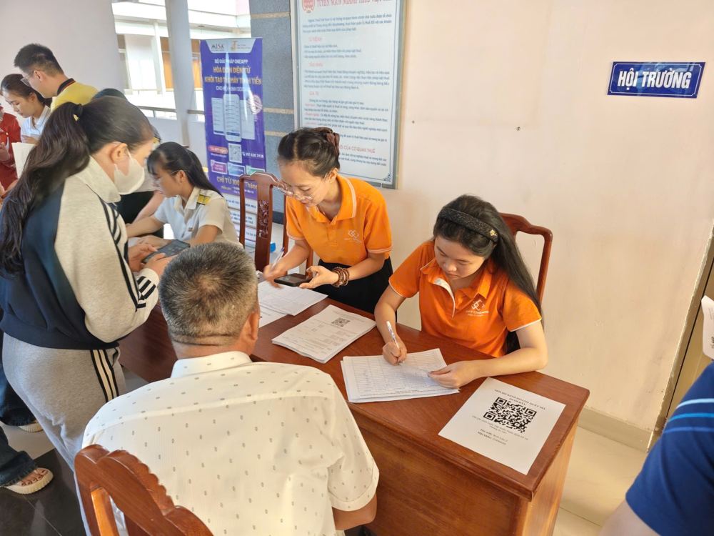 Tận tâm hỗ trợ